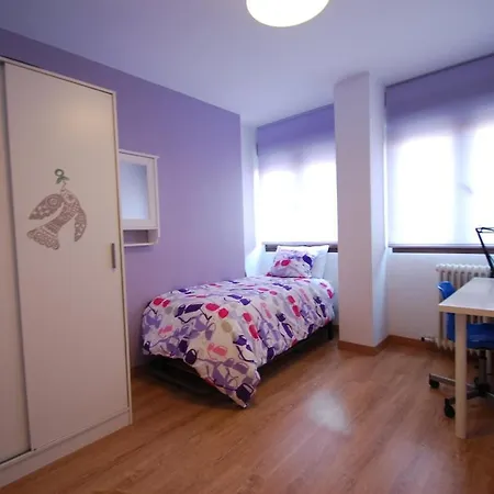 Duplex In The Huca Area, 3 Bedrooms, 2 Bathrooms, Garaje, Wifi Apartmán